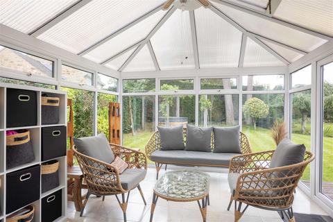 Briarside Leeds Road, Collingham, Wetherby, LS22 5AA