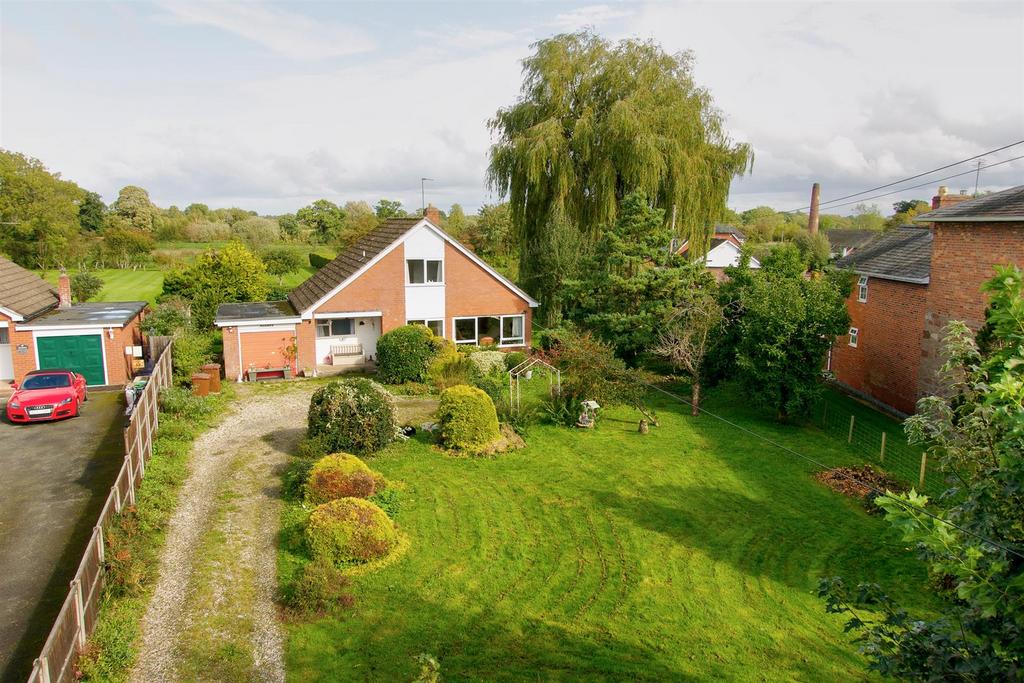 Maesbury Marsh, Oswestry 3 bed bungalow for sale £375,000