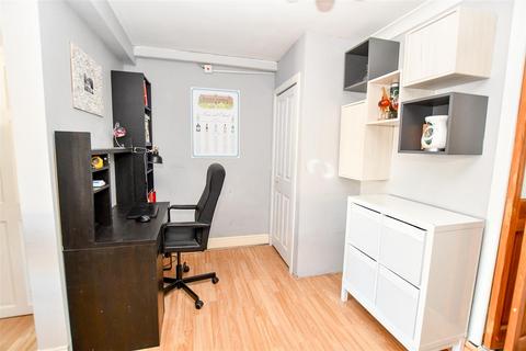 55 Alexander Road, London Colney, St Albans, AL2 1HS