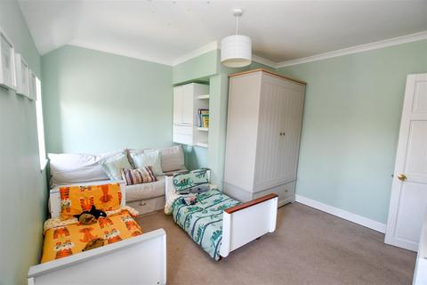 55 Alexander Road, London Colney, St Albans, AL2 1HS