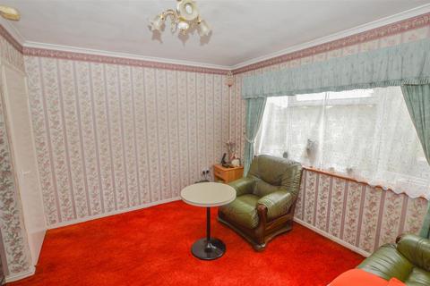 19 Meadow Close, London Colney, St Albans, AL2 1RQ