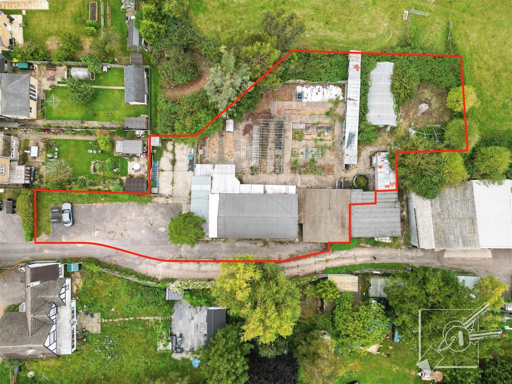 London Road, Ryarsh, West Malling Property to rent £2,500 pcm (£577 pw)