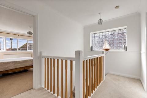 101 Surrenden Road, Folkestone, CT19 4AQ