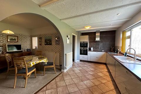 99 Holifast Road, Sutton Coldfield, B72 1AE