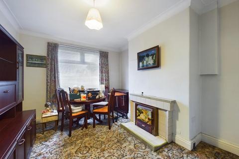 31 Highfield Road, Frizinghall, Bradford, BD9 4HZ