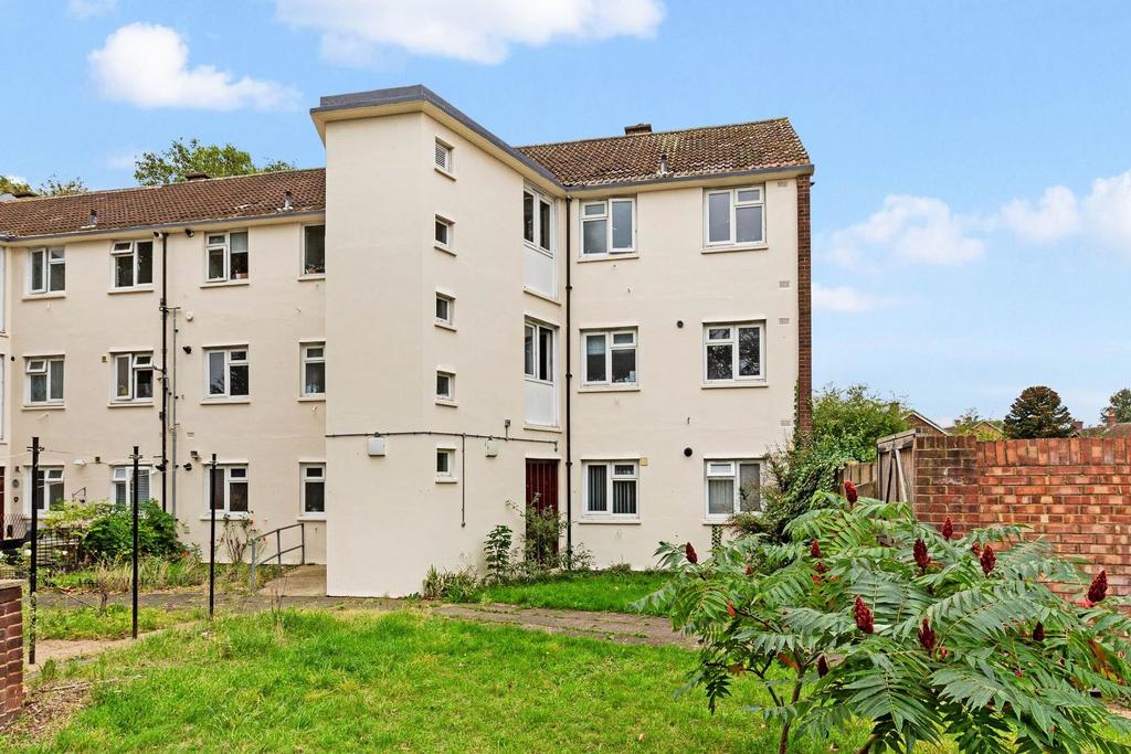 Hunters-Brading Crescent-13.jpg