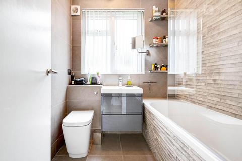 147 Brading Crescent, London, E11 3RU