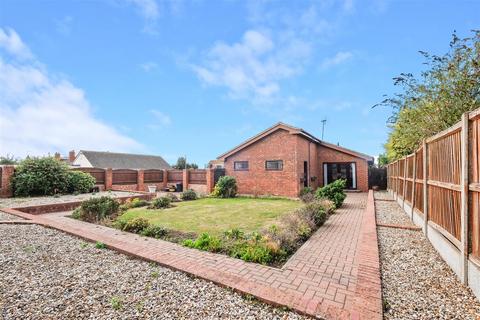 3 bedroom detached bungalow for sale - Macdonald Parade, Seasalter