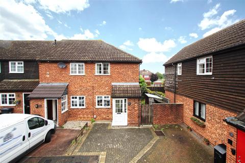 9 Niagara Close, Cheshunt, Waltham Cross, EN8 9HA