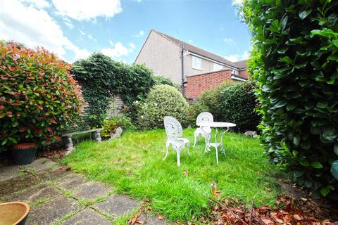 9 Niagara Close, Cheshunt, Waltham Cross, EN8 9HA
