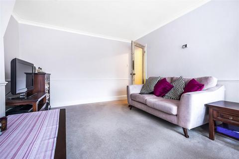 31c Victoria Avenue, Surbiton, KT6 5DL