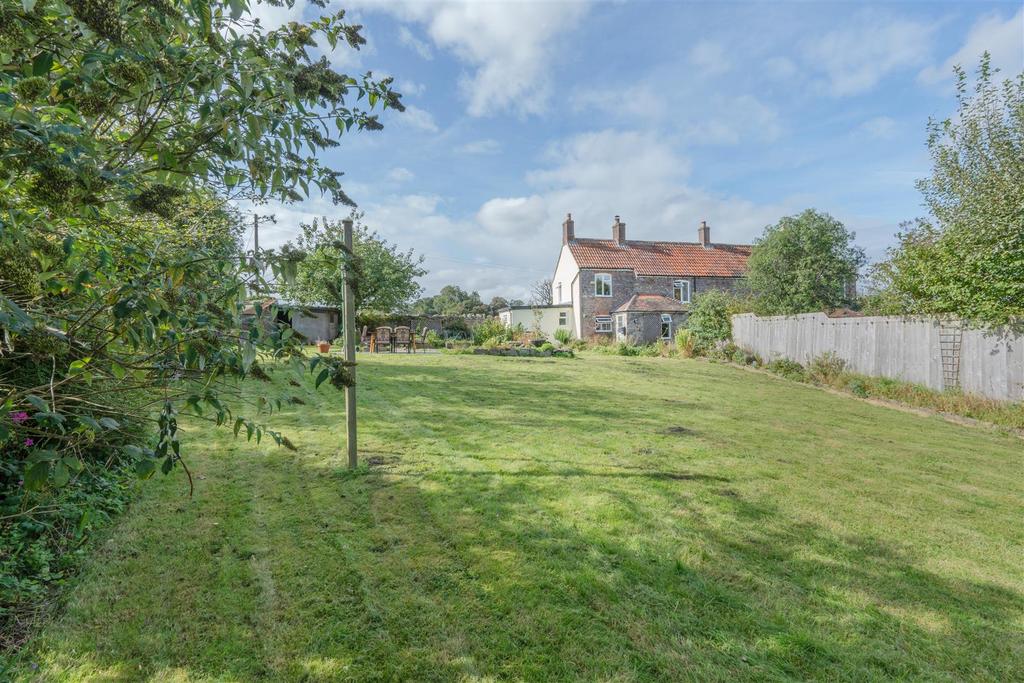 Silver Street, Radstock 2 bed cottage for sale £375,000