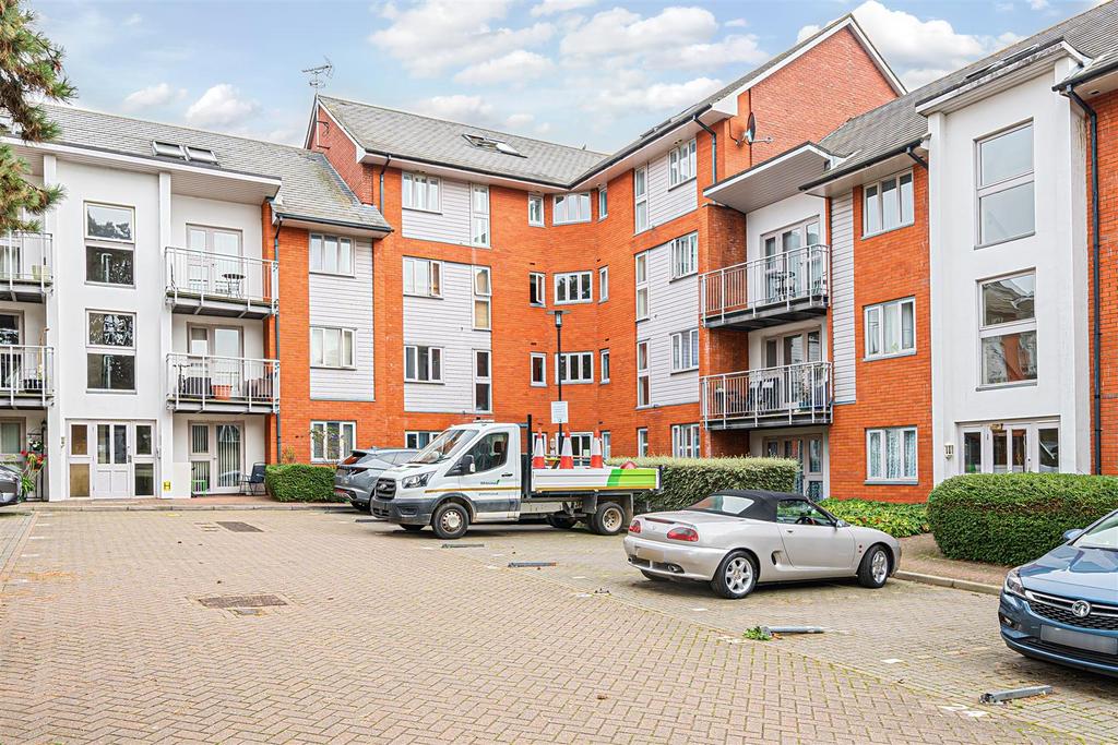 Holland Road, Maidstone 3 bed apartment for sale £270,000