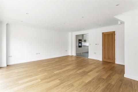 3 bedroom semi-detached house for sale - Greenhurst Lane, Oxted