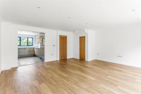 3 bedroom semi-detached house for sale - Greenhurst Lane, Oxted