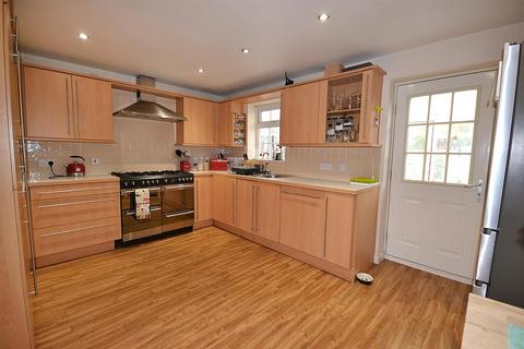 27 Hunt Close, Radcliffe On Trent, Nottingham, NG12 2EQ