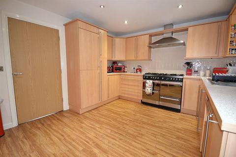 27 Hunt Close, Radcliffe On Trent, Nottingham, NG12 2EQ