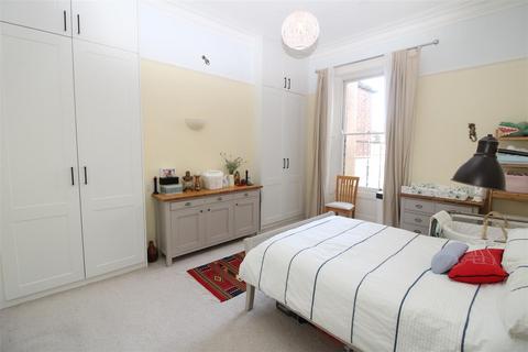 Flat 2, 28 Beverley Terrace, North Shields, NE30 4NU