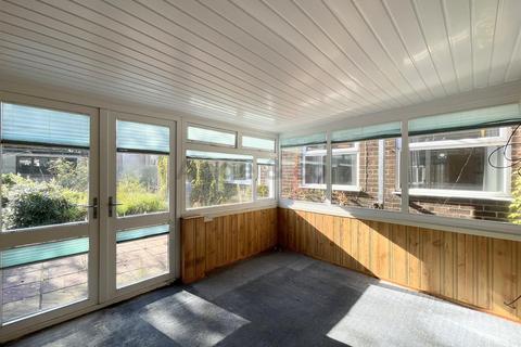 4 bedroom detached bungalow for sale - Kingfisher Court, South Oulton Broad