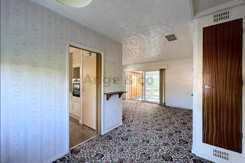 4 bedroom detached bungalow for sale - Kingfisher Court, South Oulton Broad