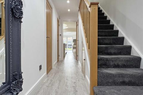 4 Gilpin Way, Great Notley, Braintree, CM77 7UT