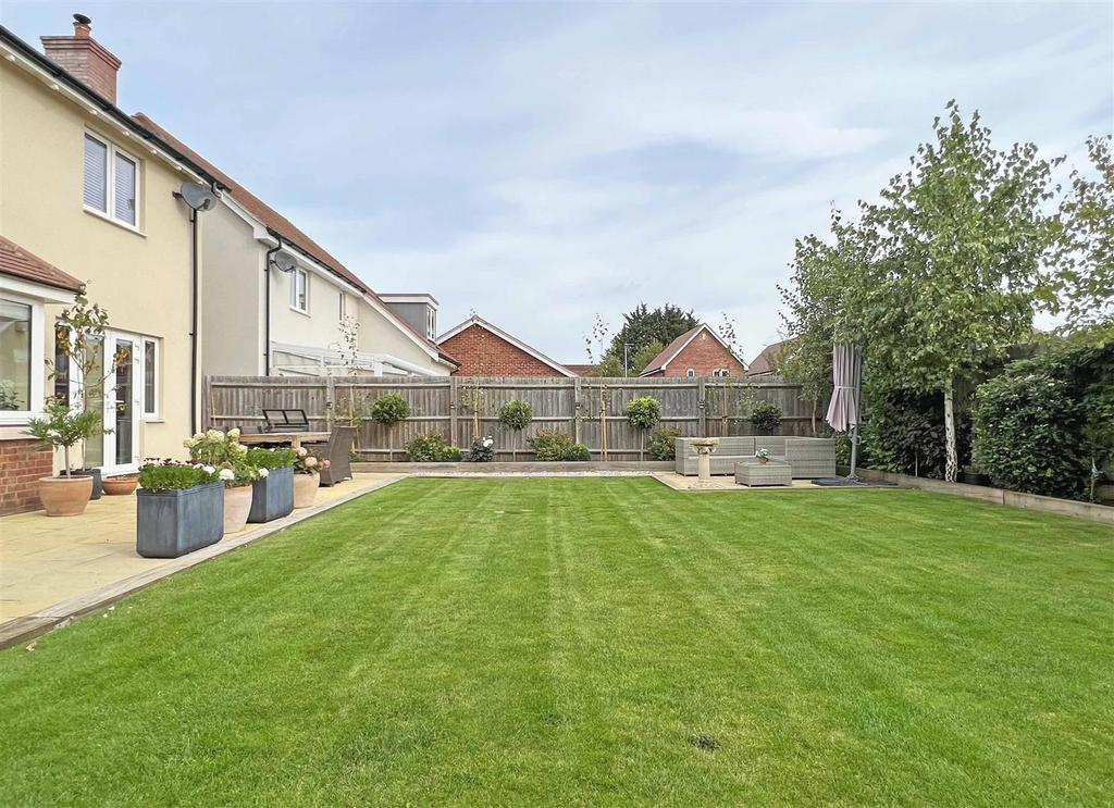 Rear Garden b.jpg