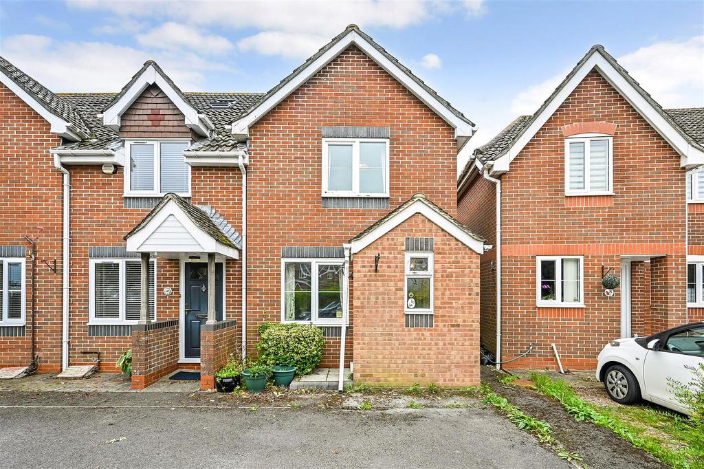 Fulmar Way, Tangmere, Chichester 2 bed house for sale £259,700