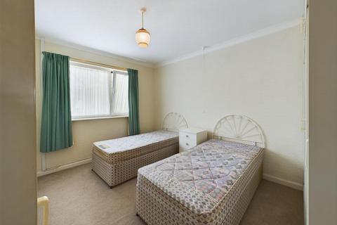 10 Isfryn Close, Burry Port, SA16 0BY