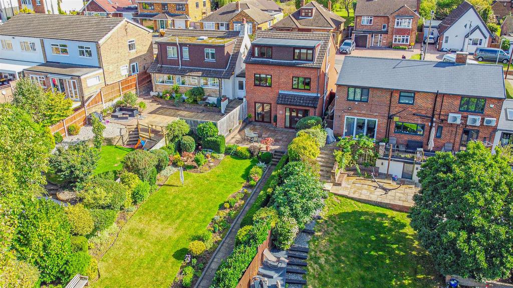Newell Road, Hemel Hempstead, HP3 4 bed detached house for sale £675,000