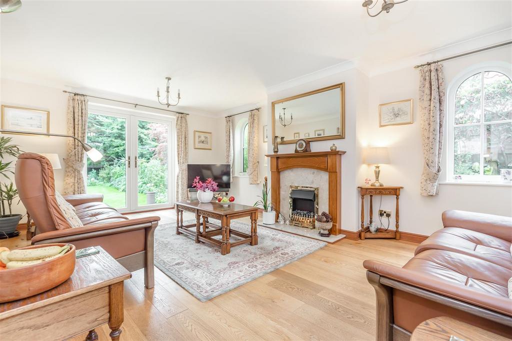 8572478-interior10.jpg
