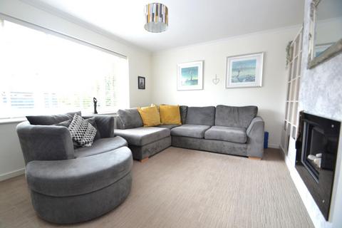 3 bedroom semi-detached house for sale - Monks Walk, Buntingford, SG9 9DU