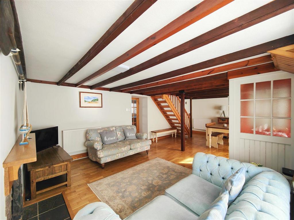 Sitting/Dining Room