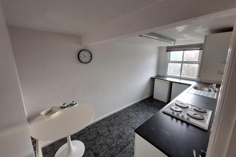 1 bedroom flat for sale, Alma Square, Scarborough
