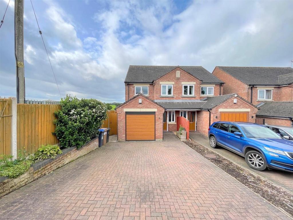 Ostlers Lane, Cheddleton 3 bed semidetached house for sale £289,950