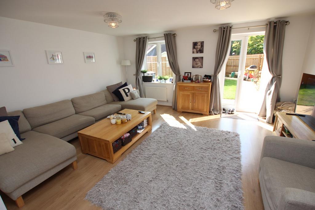 Walker Mead, Biggleswade, SG18 4 bed townhouse for sale £390,000