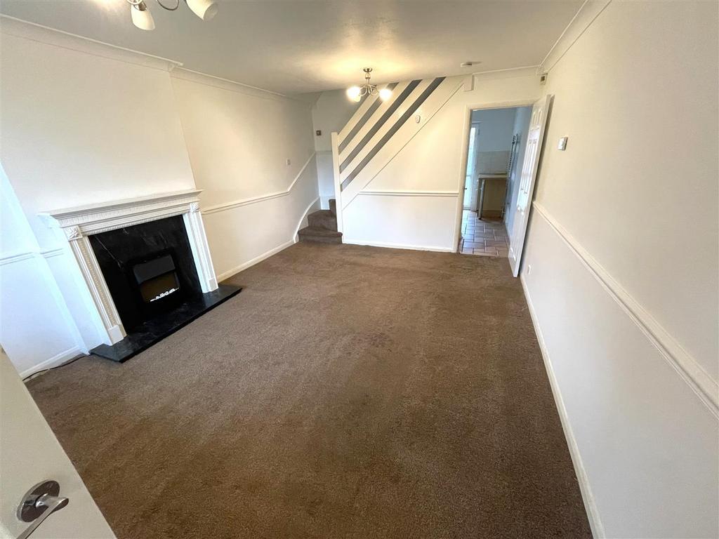 Woodstock Way, Clavering, Hartlepool 2 bed terraced house £575 pcm (£