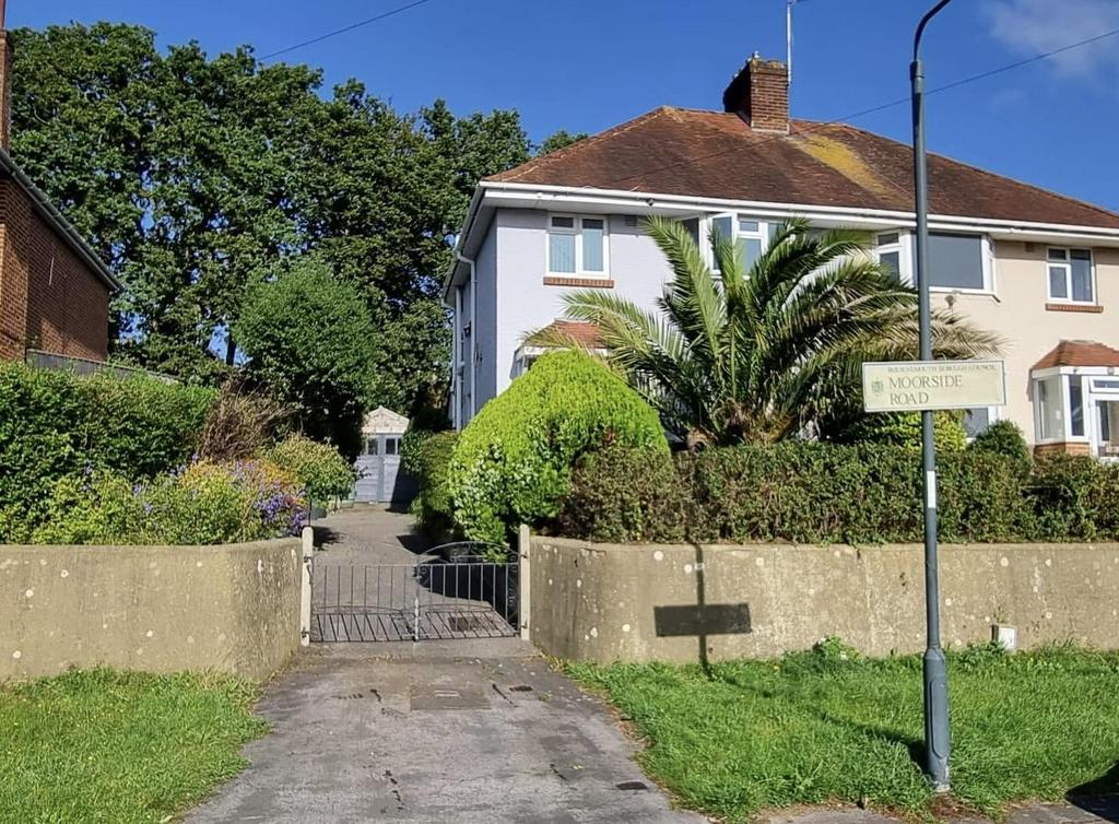 Moorside Road, Kinson, Bournemouth 2 bed semidetached house £1,400