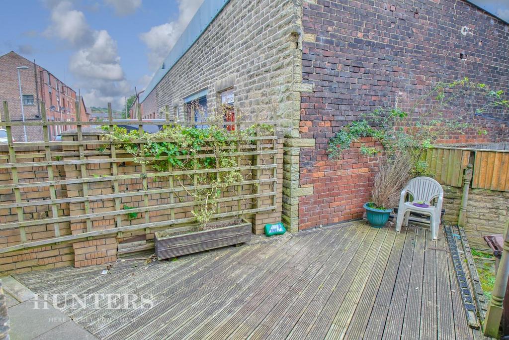 Warley Street, Littleborough, OL15 9DE 2 bed end of terrace house for