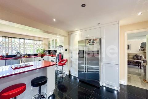 1 Abingdon Close, Uxbridge, UB10 0BU