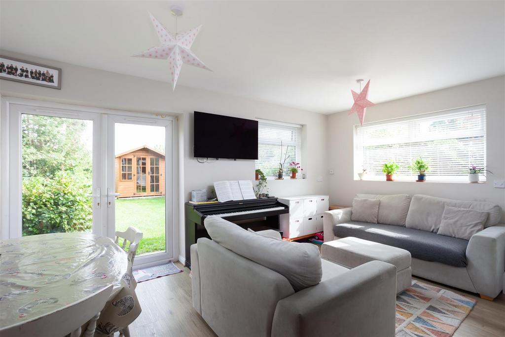 Anthea Drive, York 4 bed semidetached house for sale £350,000