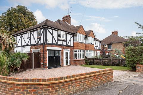 20 Digdens Rise, Epsom, KT18 7DL