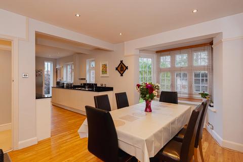 20 Digdens Rise, Epsom, KT18 7DL