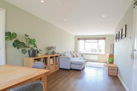 20 Garden Road, Walton On The Naze, CO14 8RP