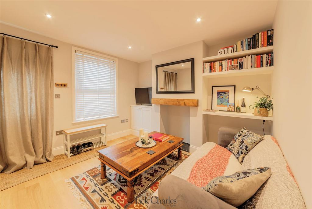 Quarry Road, Tunbridge Wells 2 bed terraced house for sale £350,000