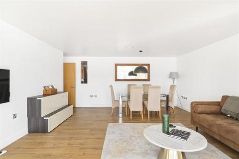 2 bedroom apartment for sale, St. Davids Square, Isle of Dogs, E14