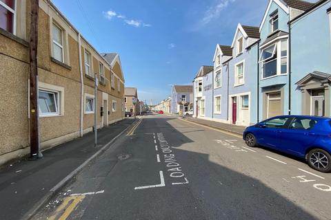 Garage to rent - Oxford Street, Swansea