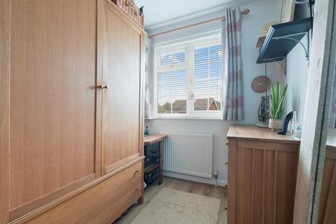 5 The Driftway, Banstead, SM7 1LX