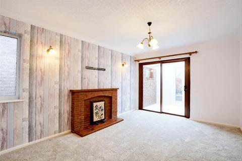 2 bedroom detached bungalow for sale - Springfield Gardens, Ilkeston