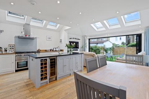 81 Leighton Road, London, W13 9DR