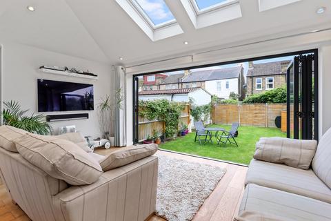 81 Leighton Road, London, W13 9DR